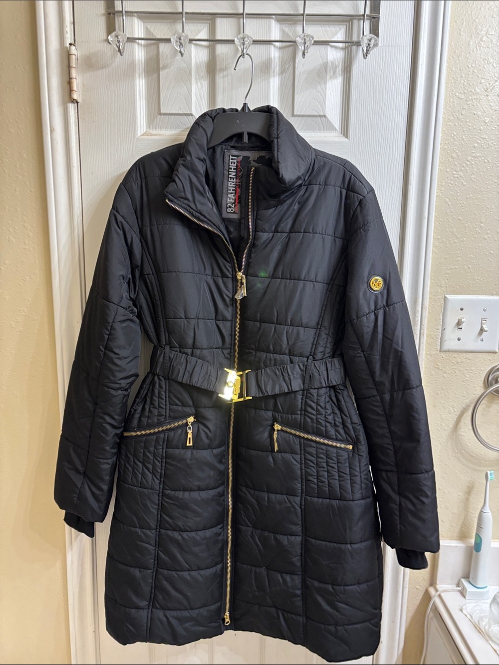 Fahrenheit Black womens Puffer belted Jacket. Excellent used condition